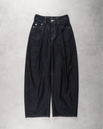 HANA TUCK CURVE TAPERED