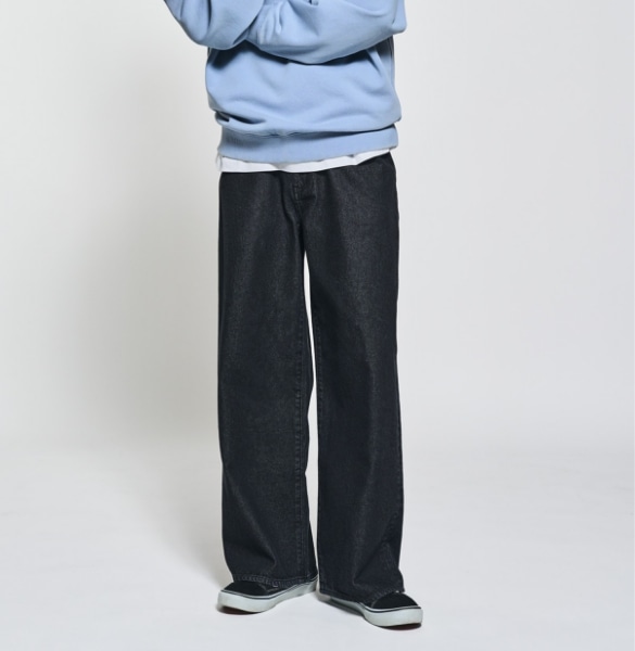 ルーズストレートジーンズ
