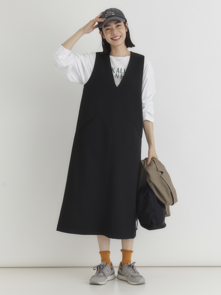 Vネックワンピース