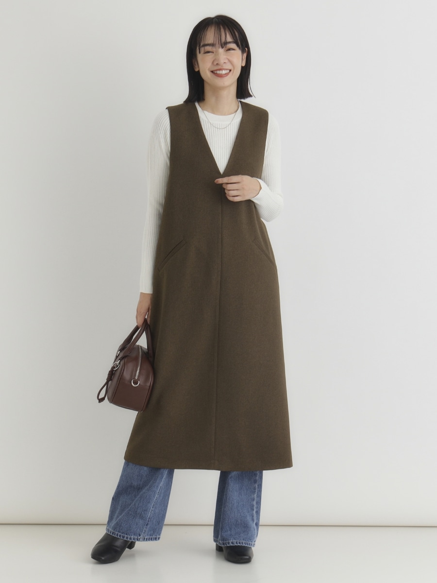 Vネックワンピース